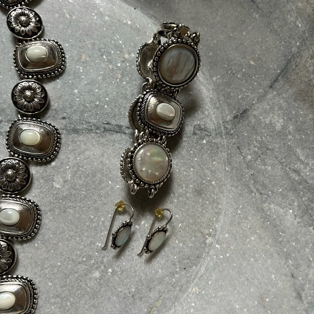 Jewelry Set - Picture 3 of 10